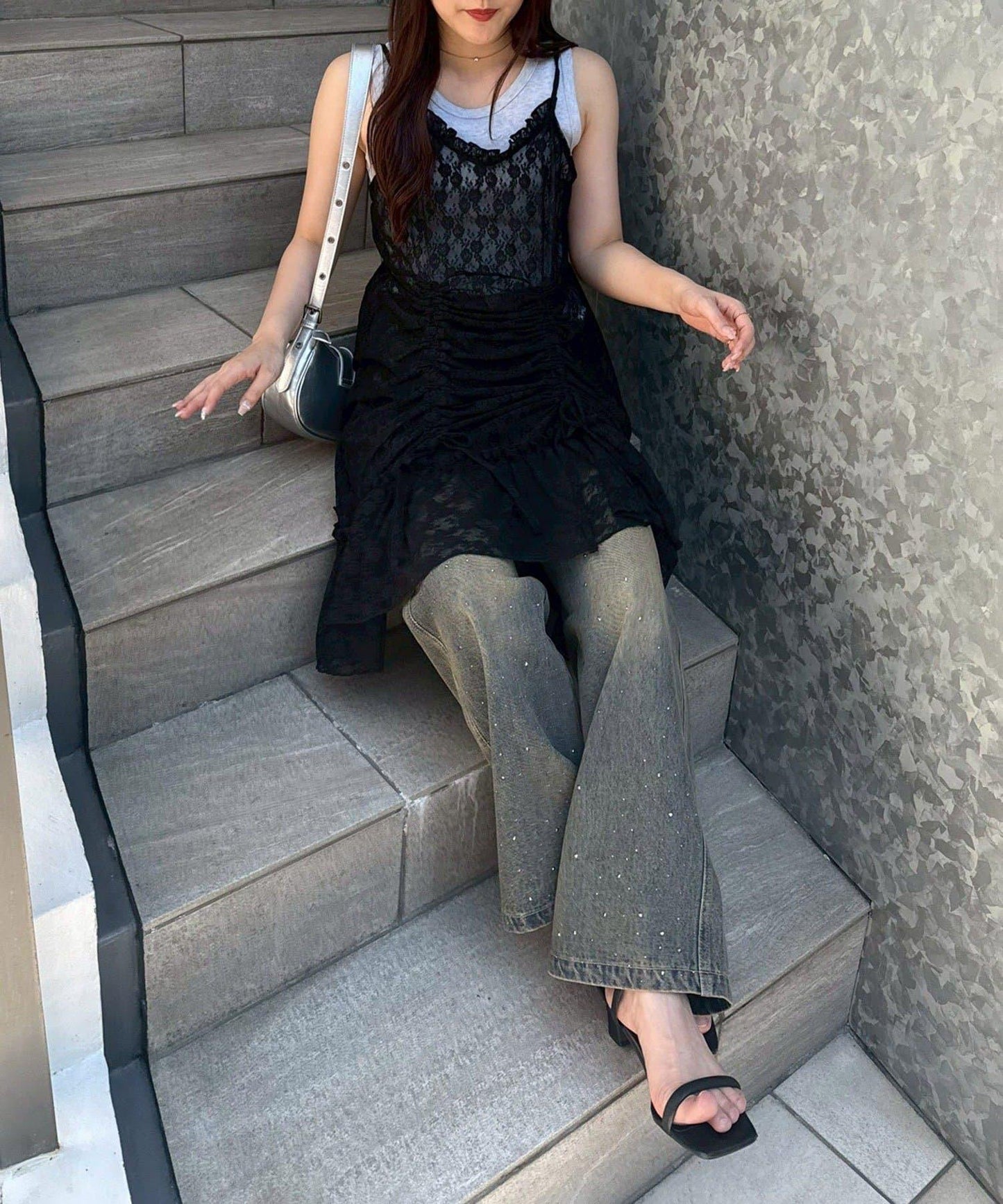 【疊穿必備！】蕾絲抽繩吊帶連衣裙