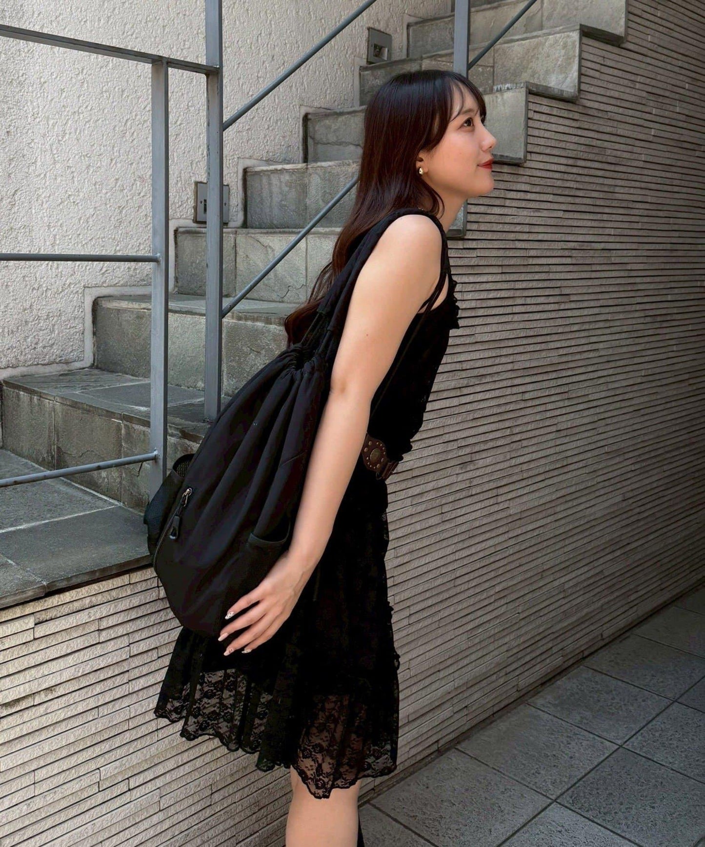【疊穿必備！】蕾絲抽繩吊帶連衣裙
