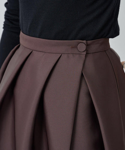 8月3日（週日）12點《15 quinze》雙面緞面半身裙