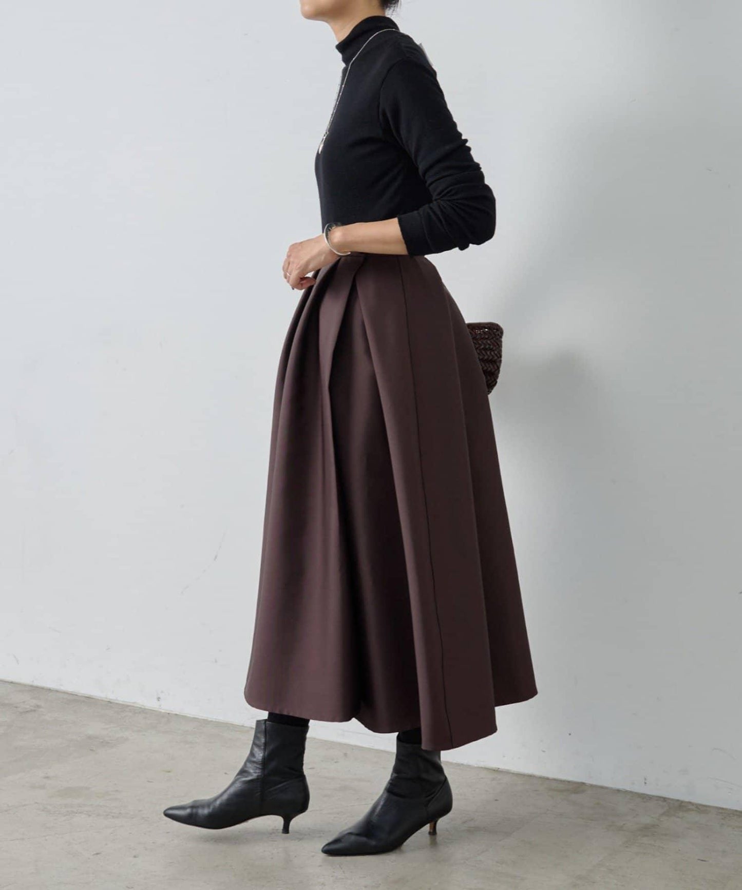 8月3日（週日）12點《15 quinze》雙面緞面半身裙