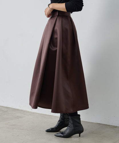 8月3日（週日）12點《15 quinze》雙面緞面半身裙