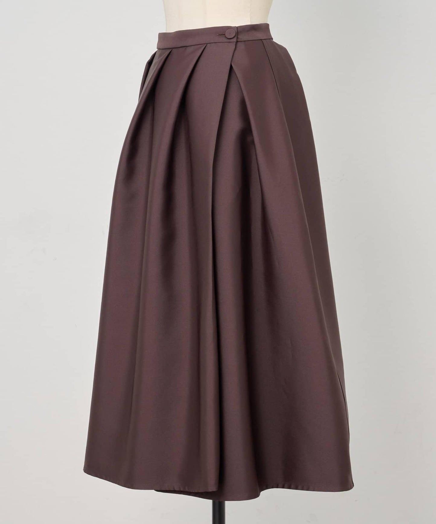 8月3日（週日）12點《15 quinze》雙面緞面半身裙