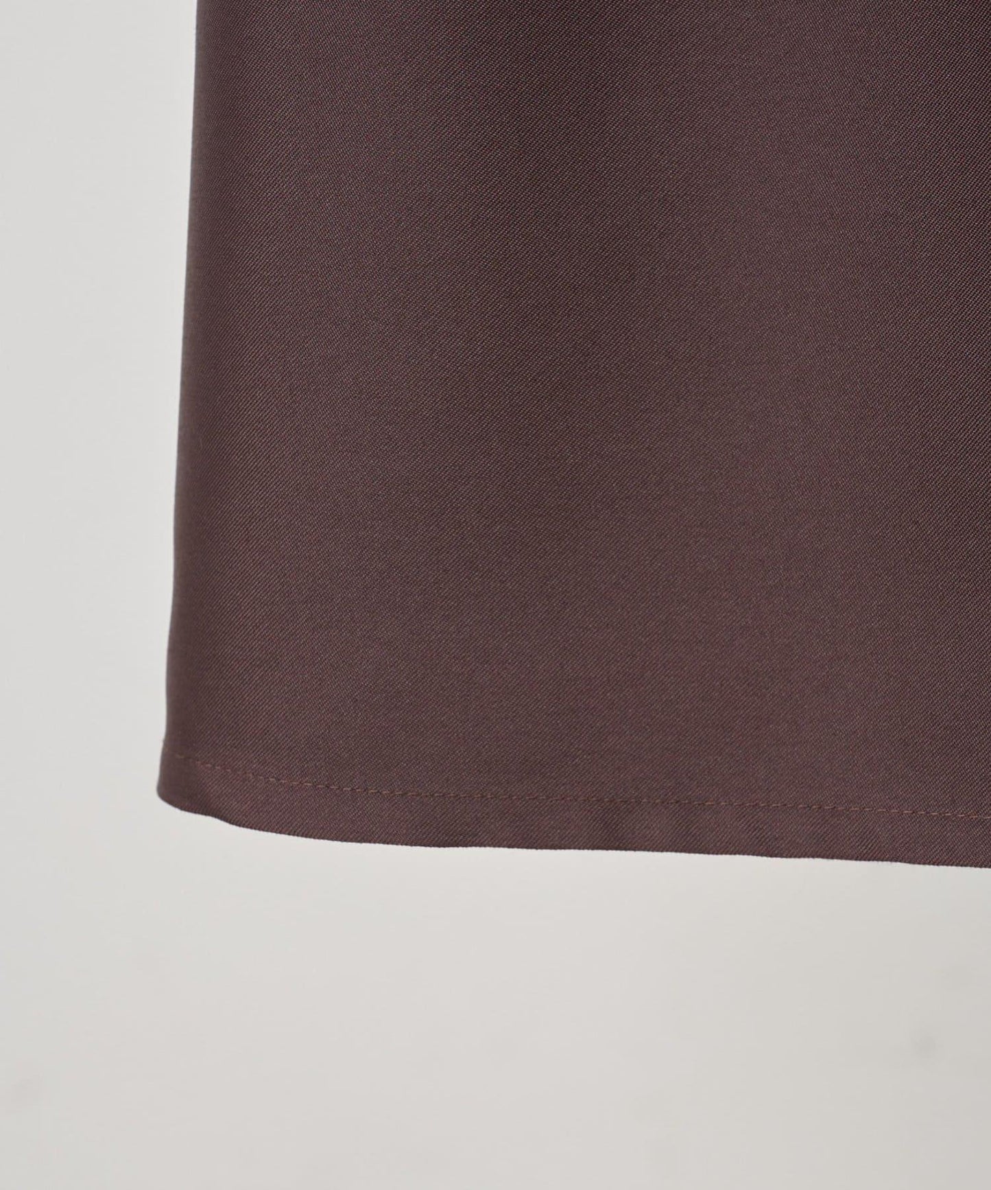 8月3日（週日）12點《15 quinze》雙面緞面半身裙