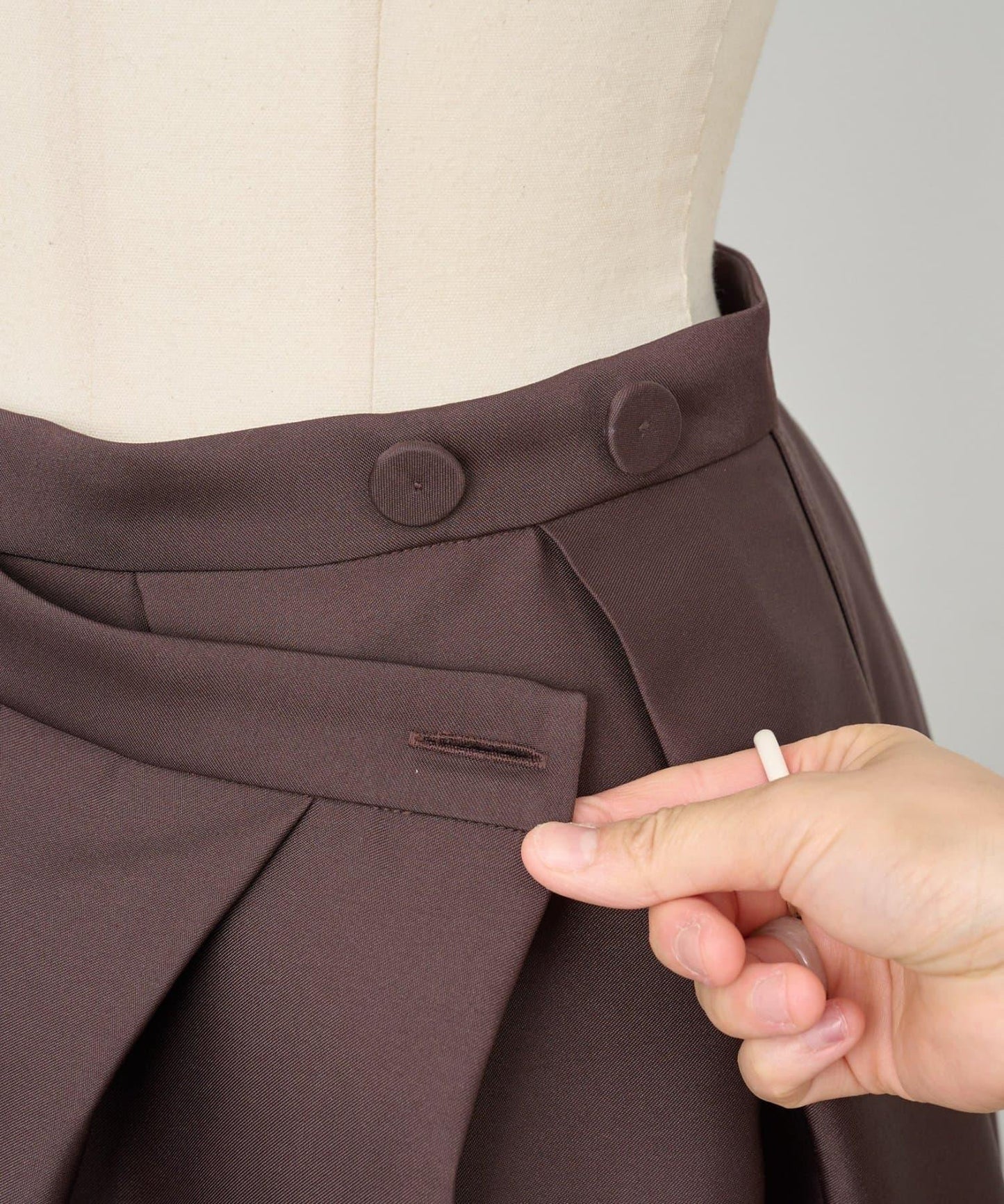 8月3日（週日）12點《15 quinze》雙面緞面半身裙