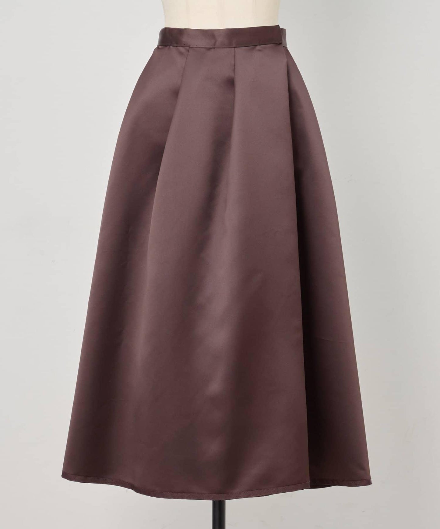 8月3日（週日）12點《15 quinze》雙面緞面半身裙