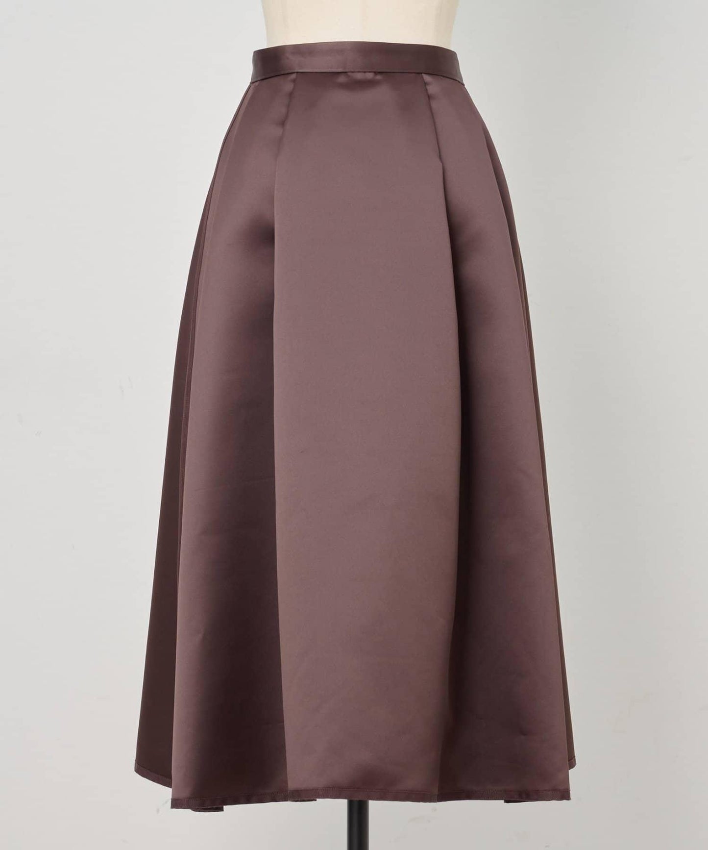 8月3日（週日）12點《15 quinze》雙面緞面半身裙