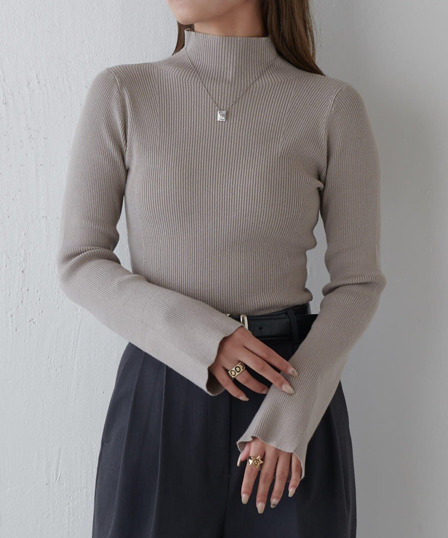 喇叭袖修身高領針織衫