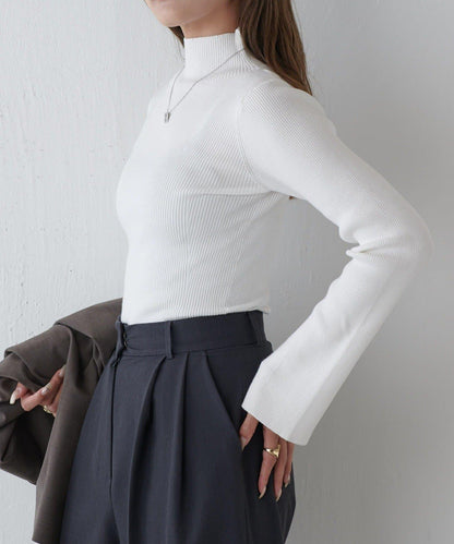 喇叭袖修身高領針織衫