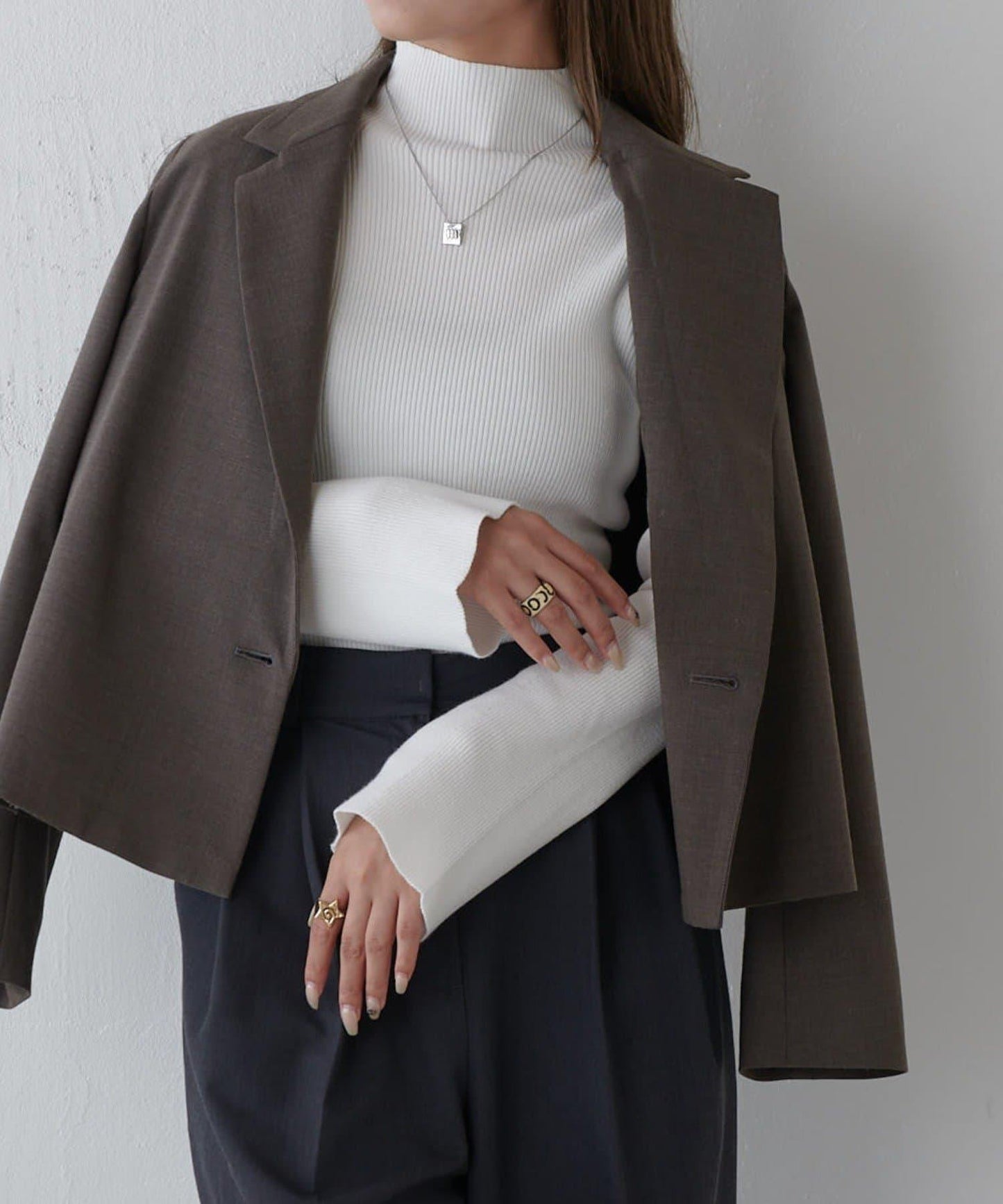 喇叭袖修身高領針織衫