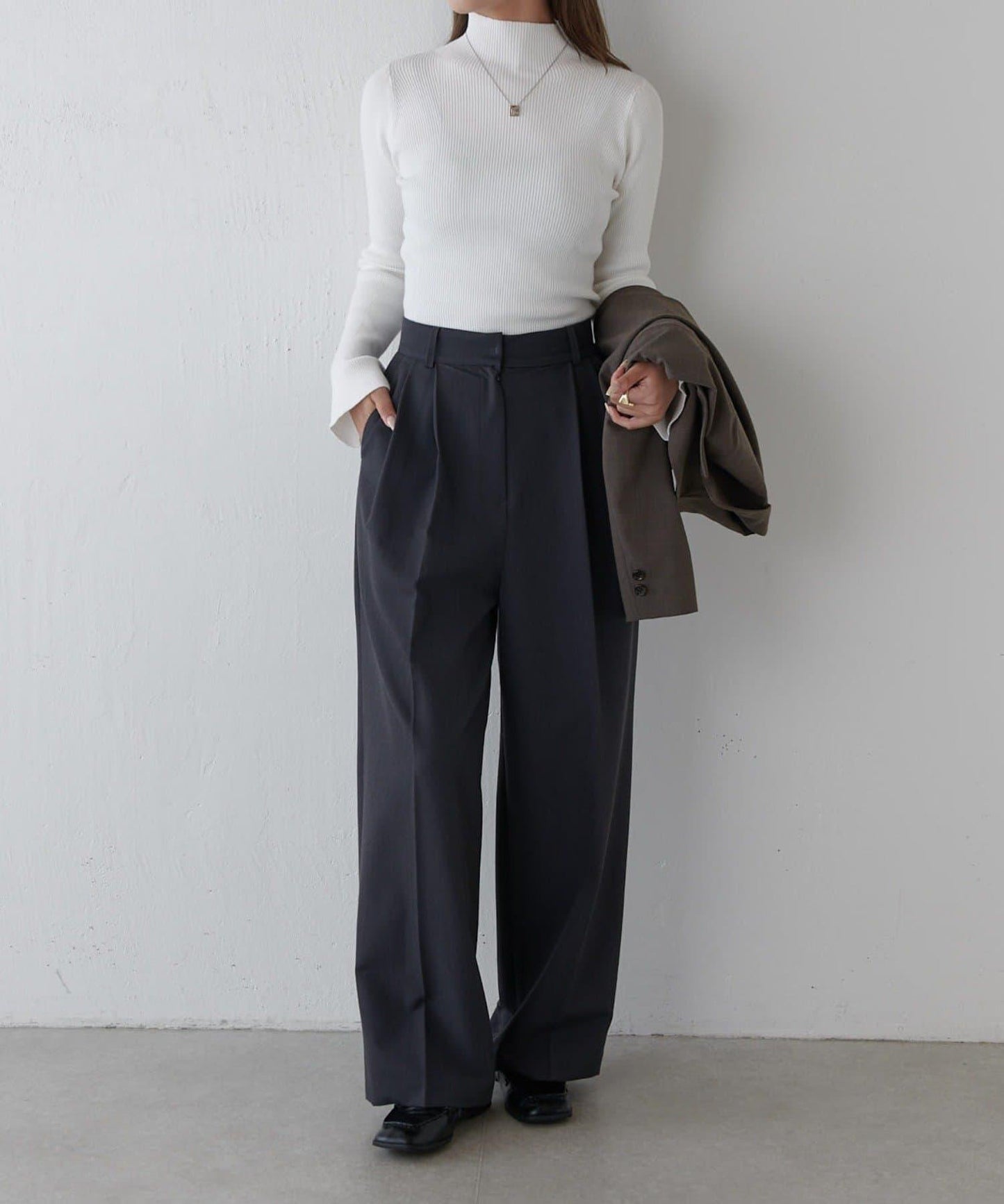 喇叭袖修身高領針織衫