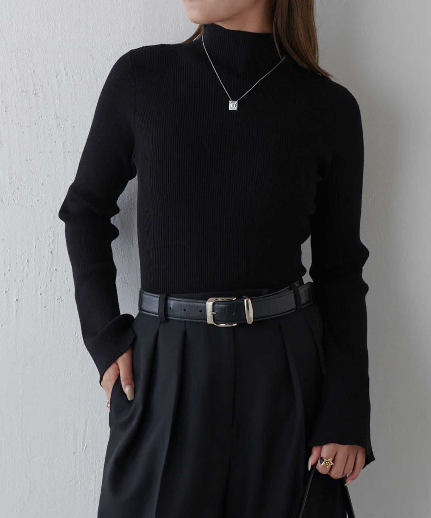 喇叭袖修身高領針織衫