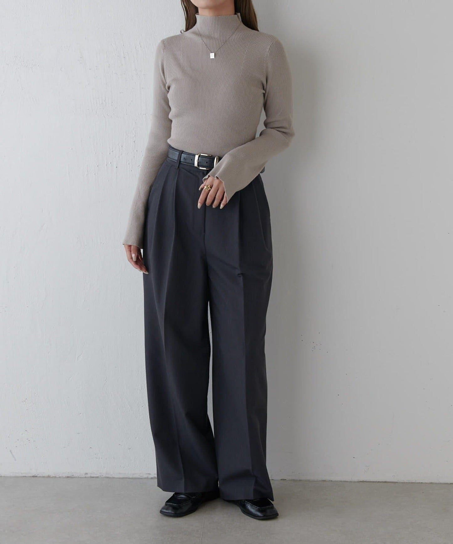 喇叭袖修身高領針織衫