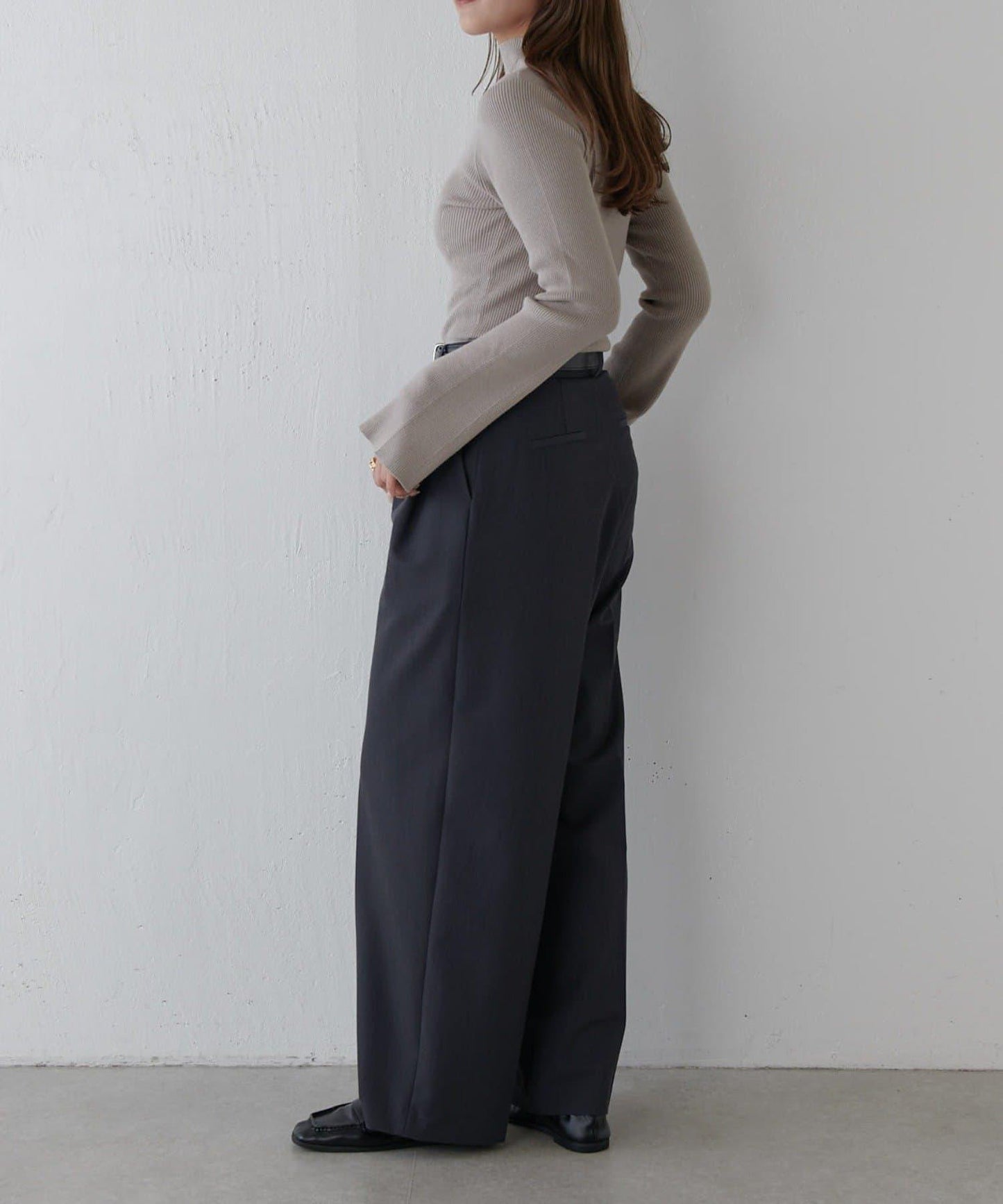 喇叭袖修身高領針織衫