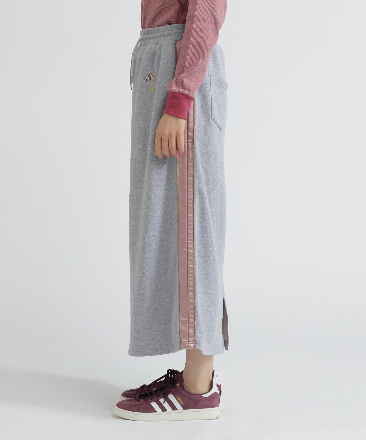 《SOUVENIR COLLECTION》女士緞面拼接棒球夾克半身裙