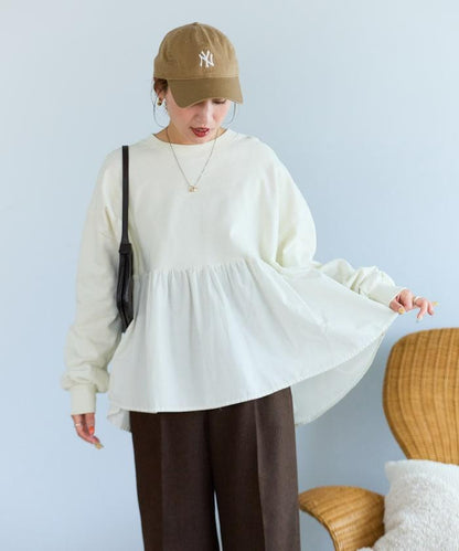 水洗工藝荷葉邊長袖上衣