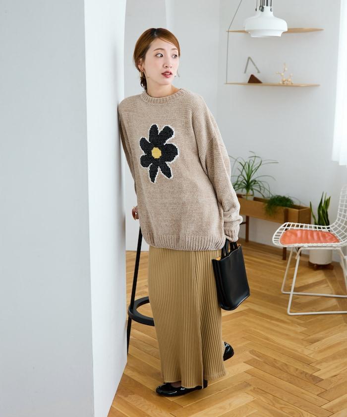 花卉絨球針織套頭衫