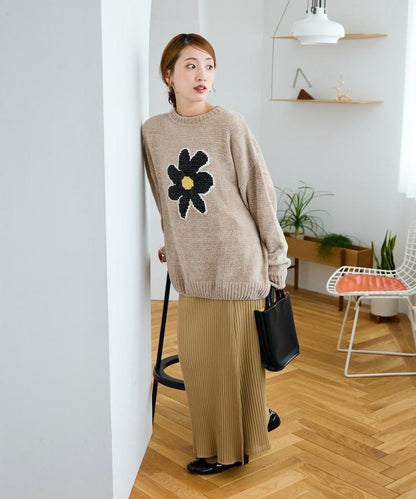 花卉絨球針織套頭衫