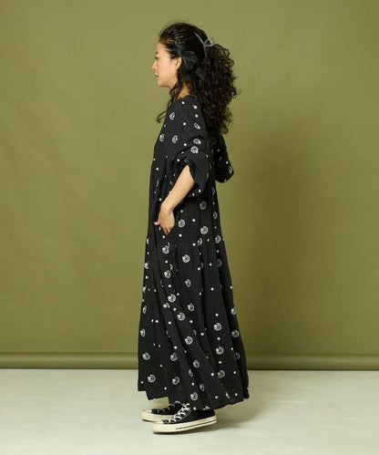 亮片刺繡月亮與星星連衣裙