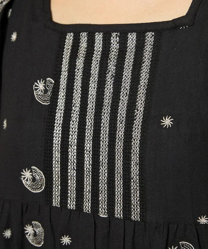 亮片刺繡月亮與星星連衣裙