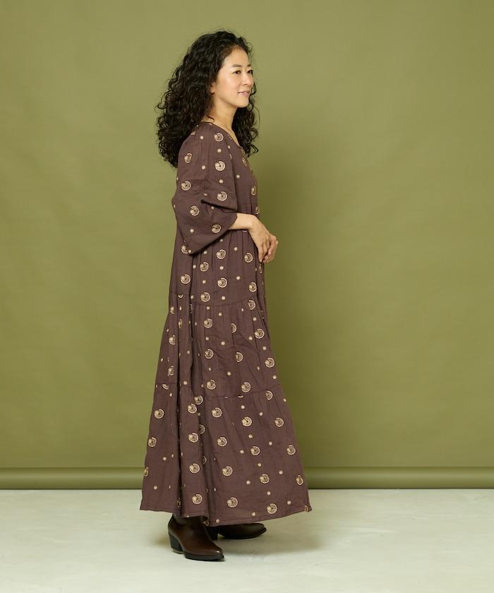 亮片刺繡月亮與星星連衣裙