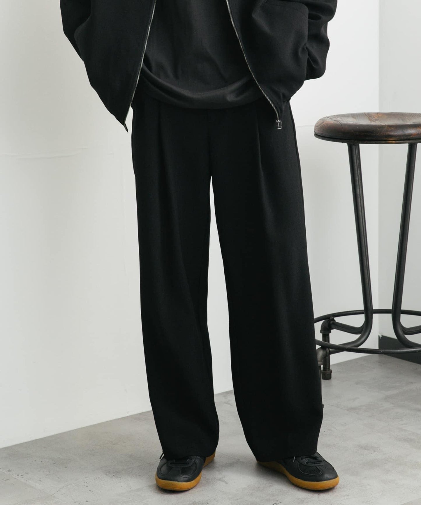 UR TECH DRYLUXE 亞麻風寬鬆長褲