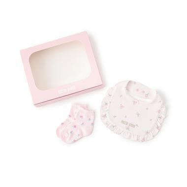 【BOX付】附原裝禮盒蝴蝶結玫瑰花圖案圍兜與襪子套裝