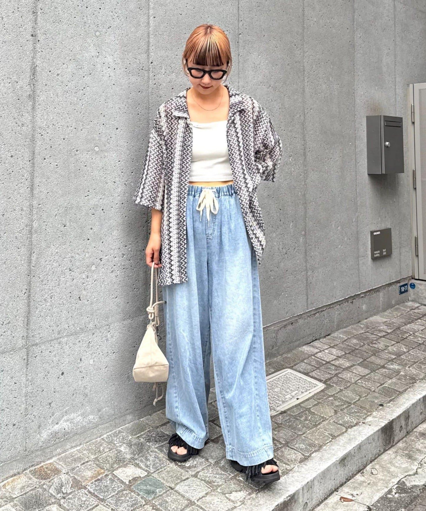 蕾絲透視條紋寬鬆襯衫