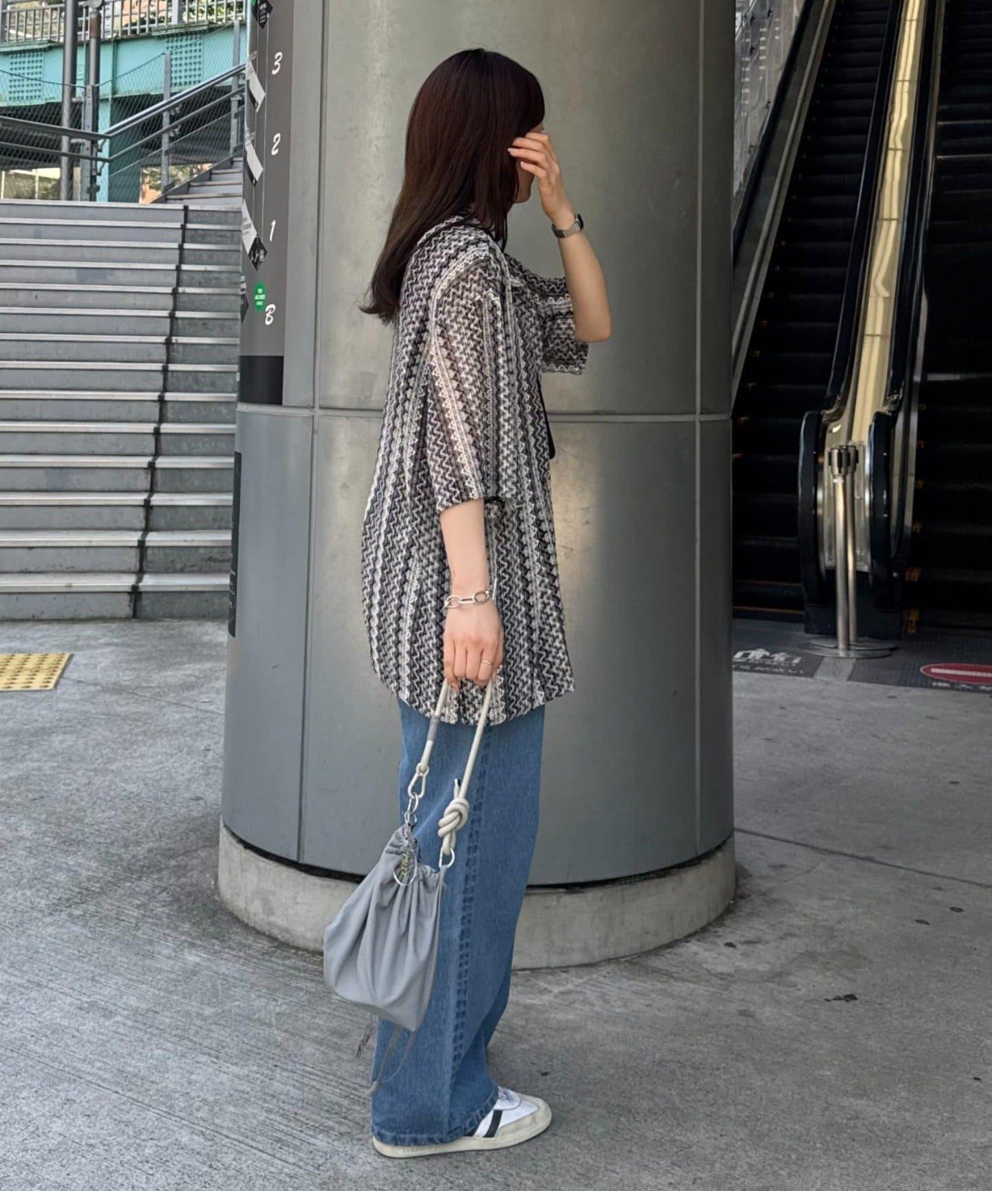 蕾絲透視條紋寬鬆襯衫