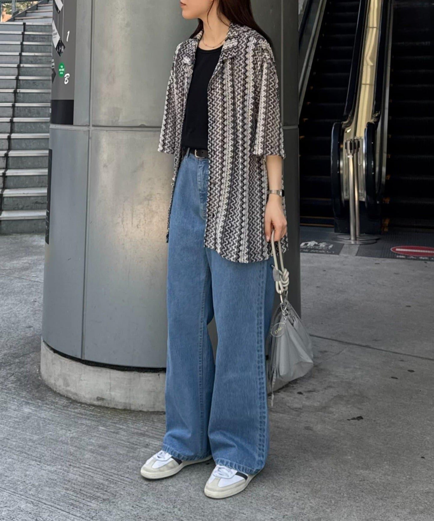 蕾絲透視條紋寬鬆襯衫