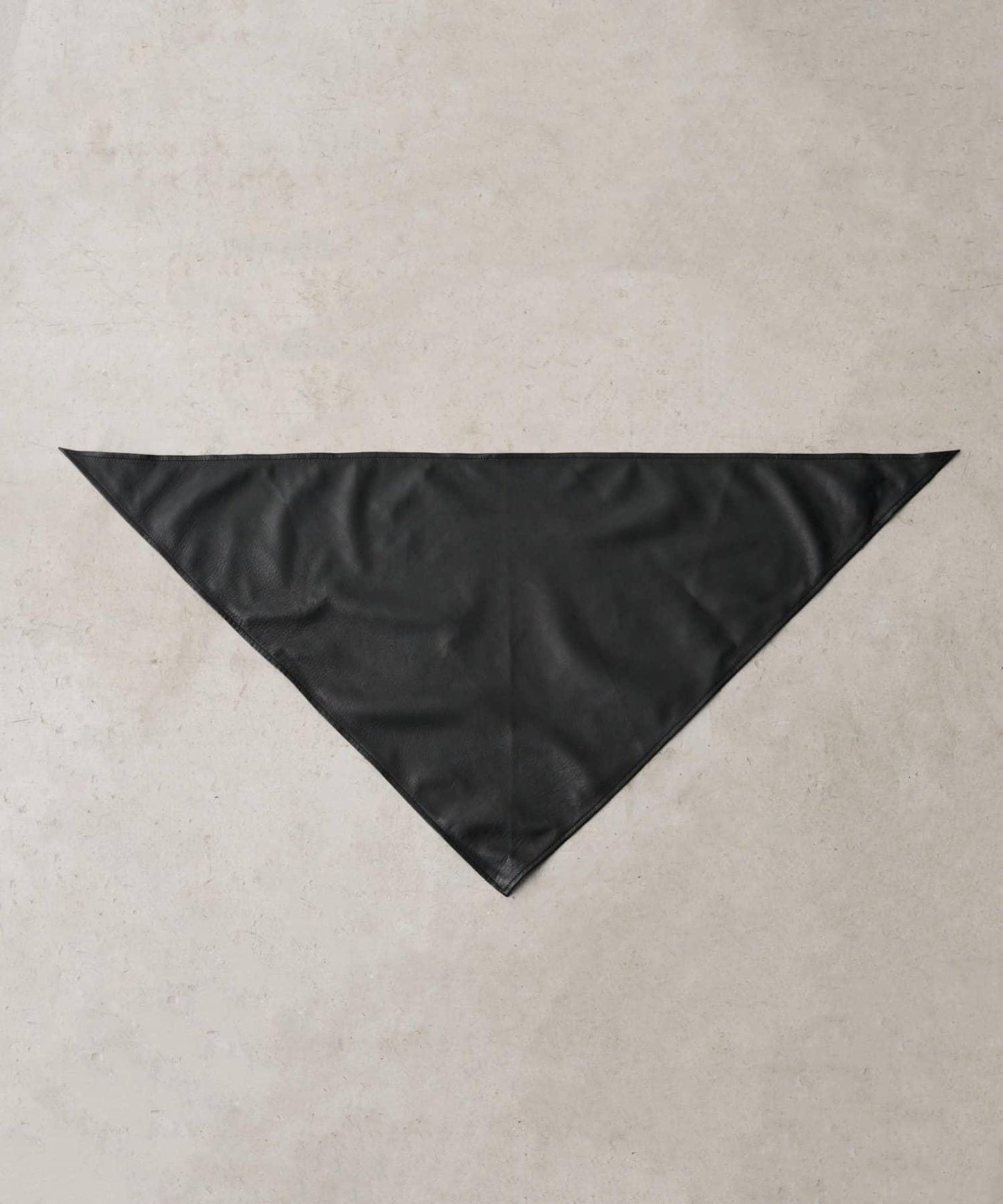 《15 quinze》皮質圍巾