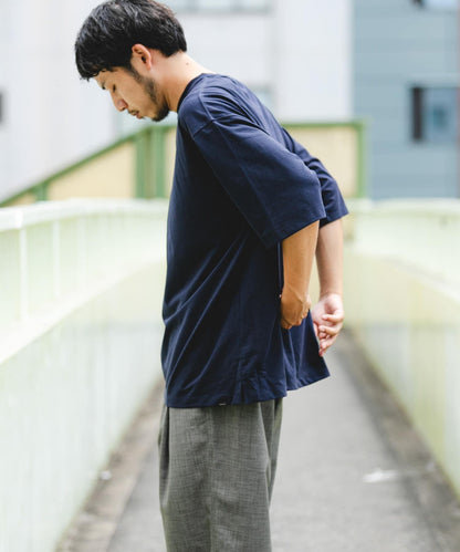 『UR TECH』寬鬆亨利領T恤