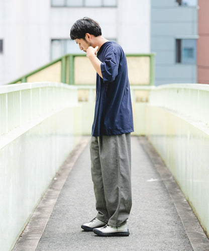 『UR TECH』寬鬆亨利領T恤