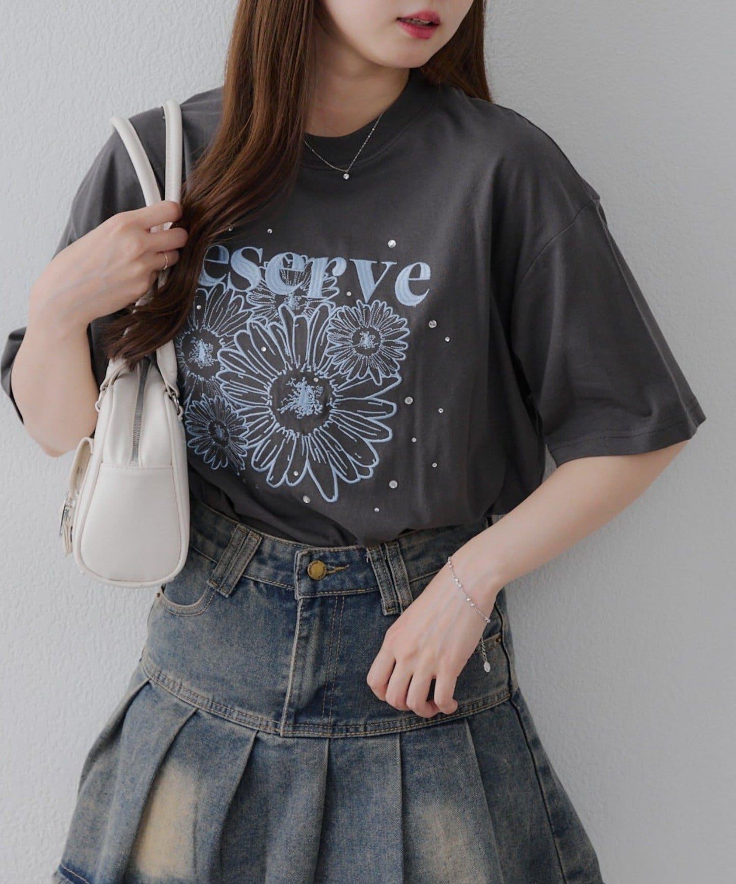 亮片花朵刺繡寬鬆T恤