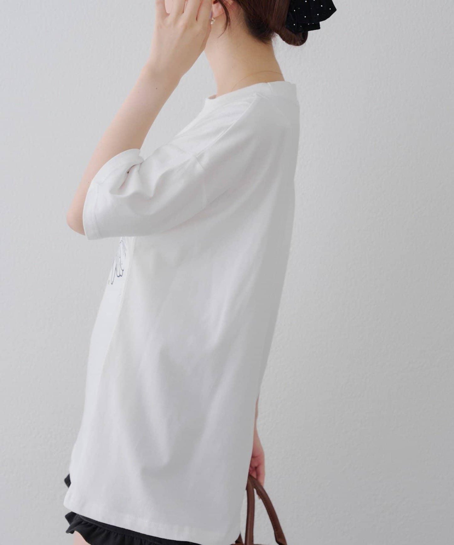 亮片花朵刺繡寬鬆T恤