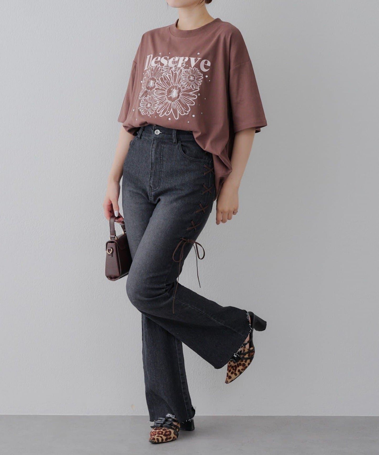 亮片花朵刺繡寬鬆T恤