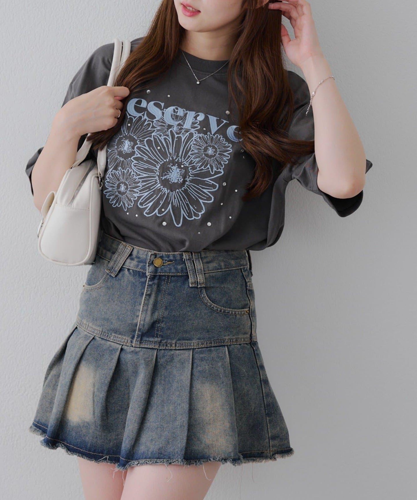 亮片花朵刺繡寬鬆T恤