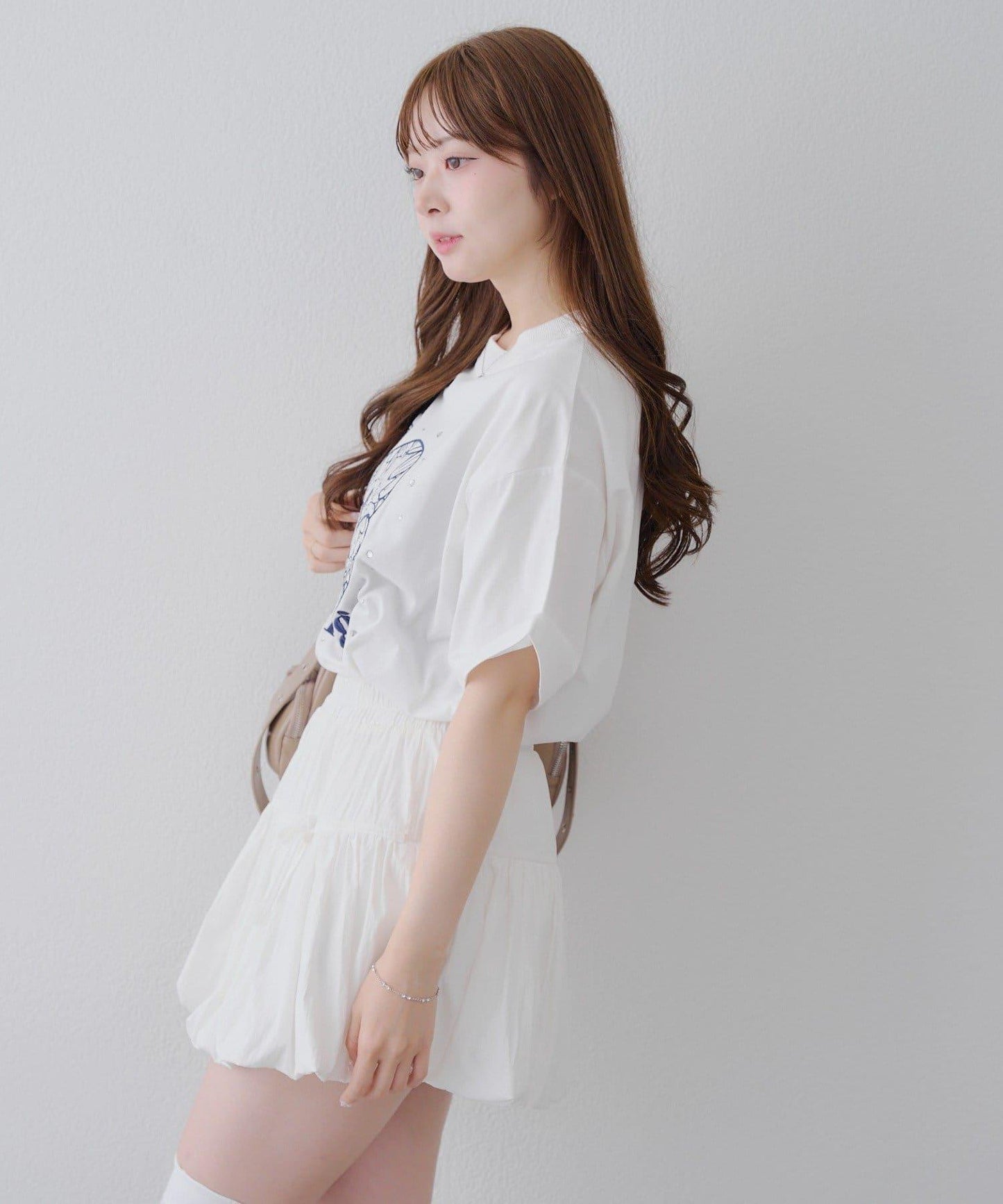 亮片花朵刺繡寬鬆T恤