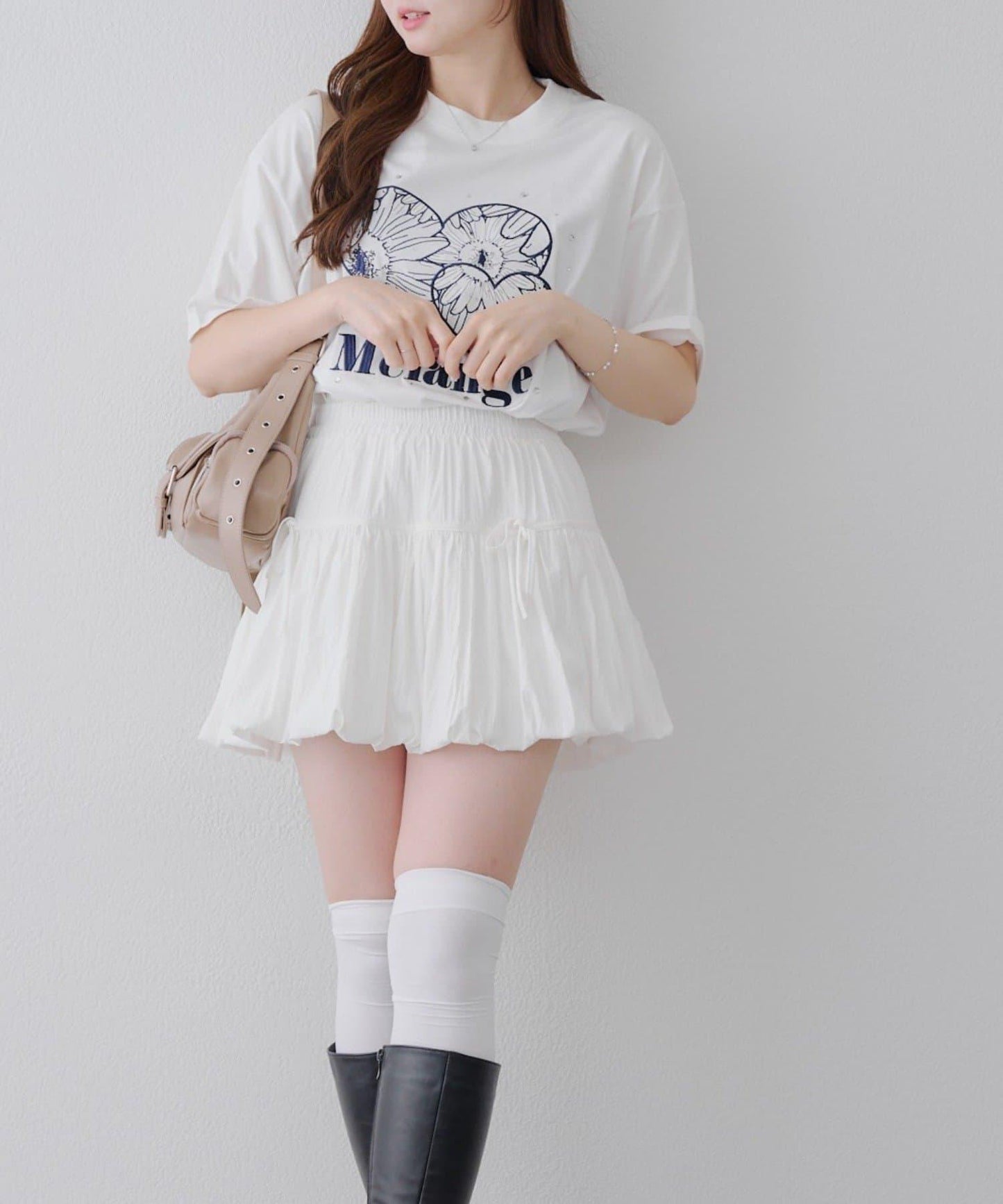 亮片花朵刺繡寬鬆T恤