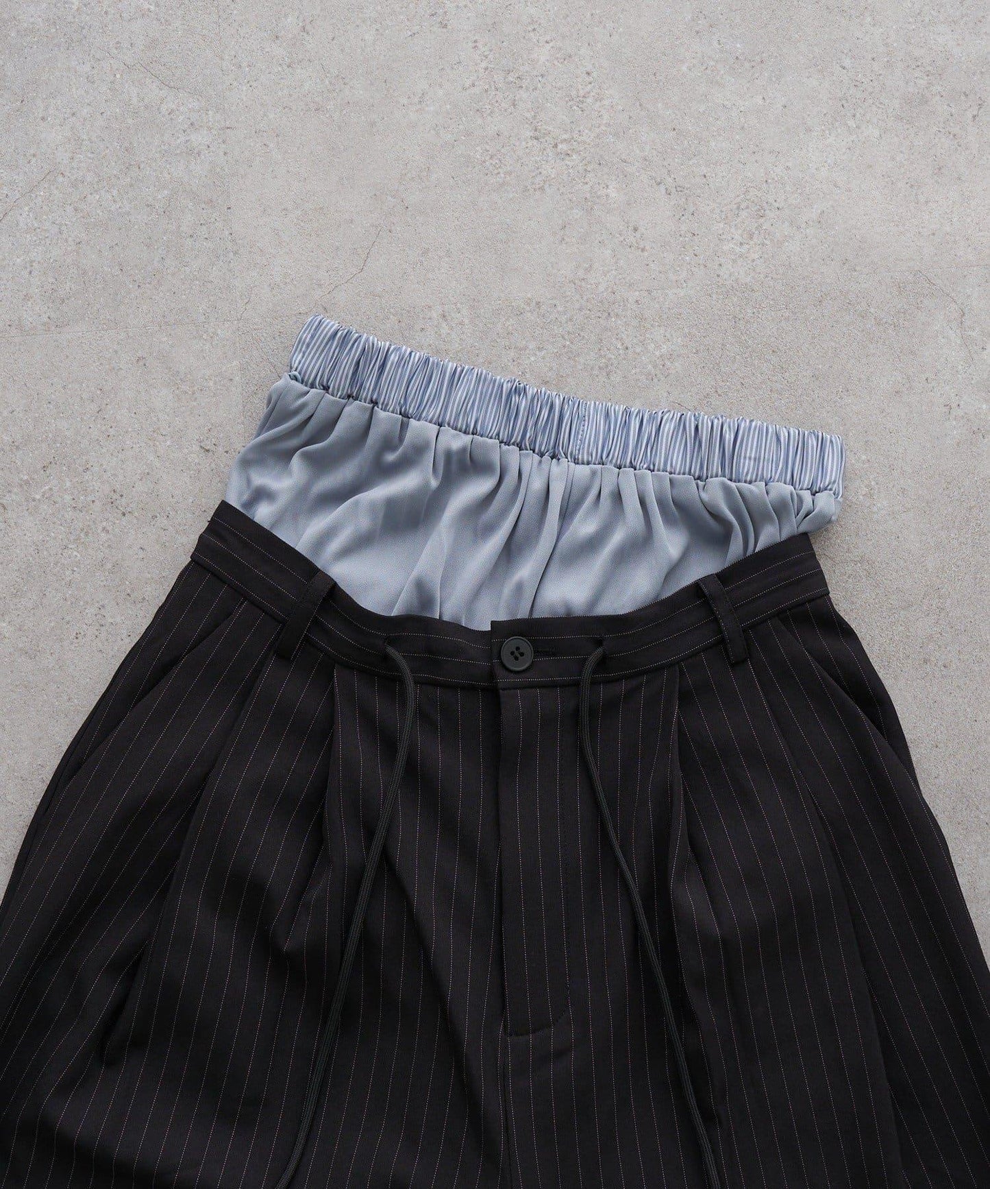 層疊設計休閒西裝褲