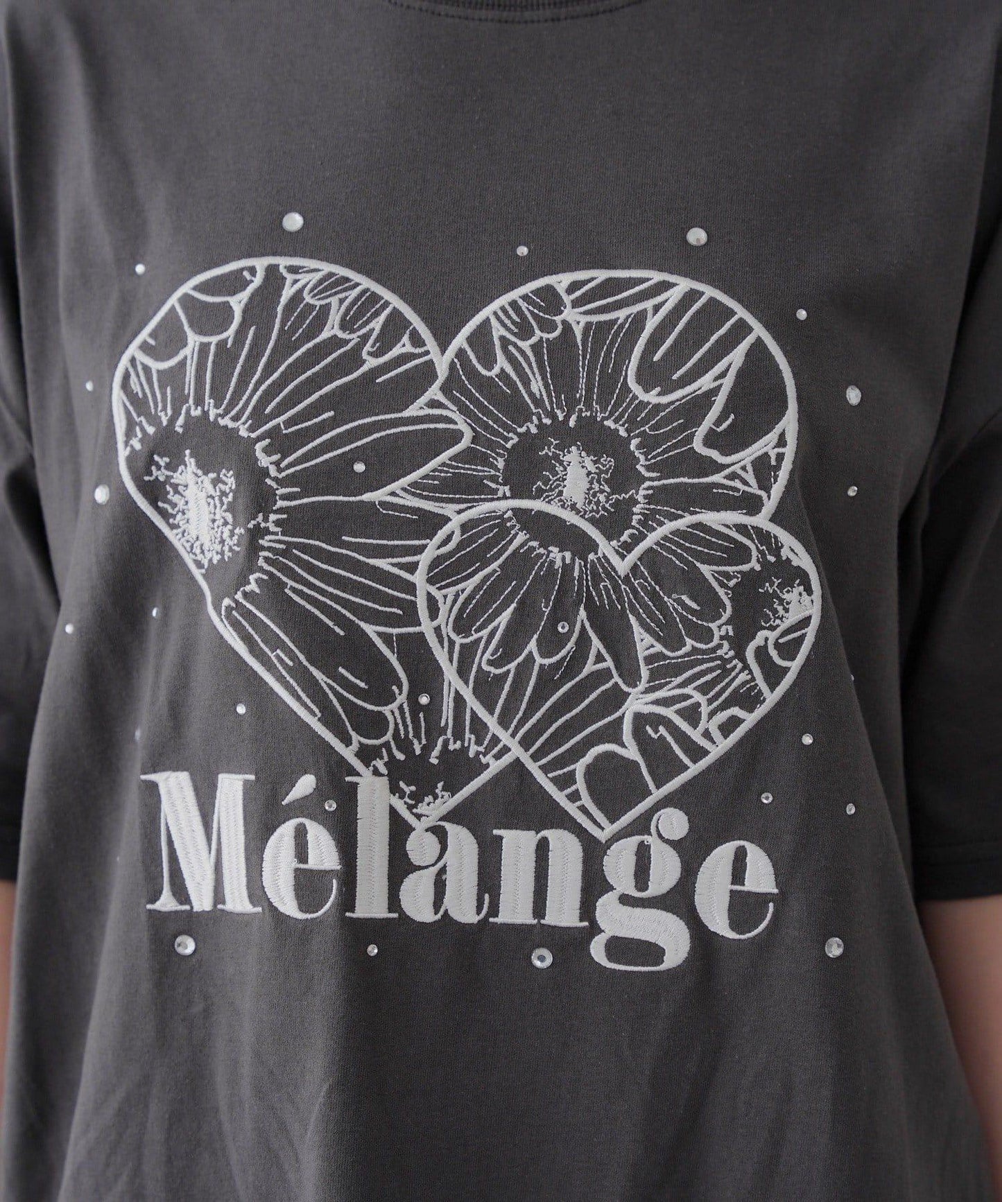 亮片花朵刺繡寬鬆T恤