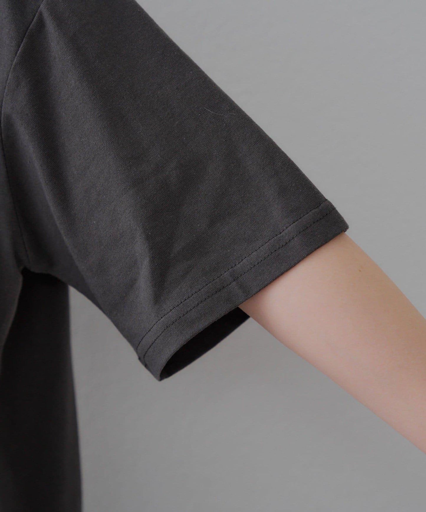 亮片花朵刺繡寬鬆T恤