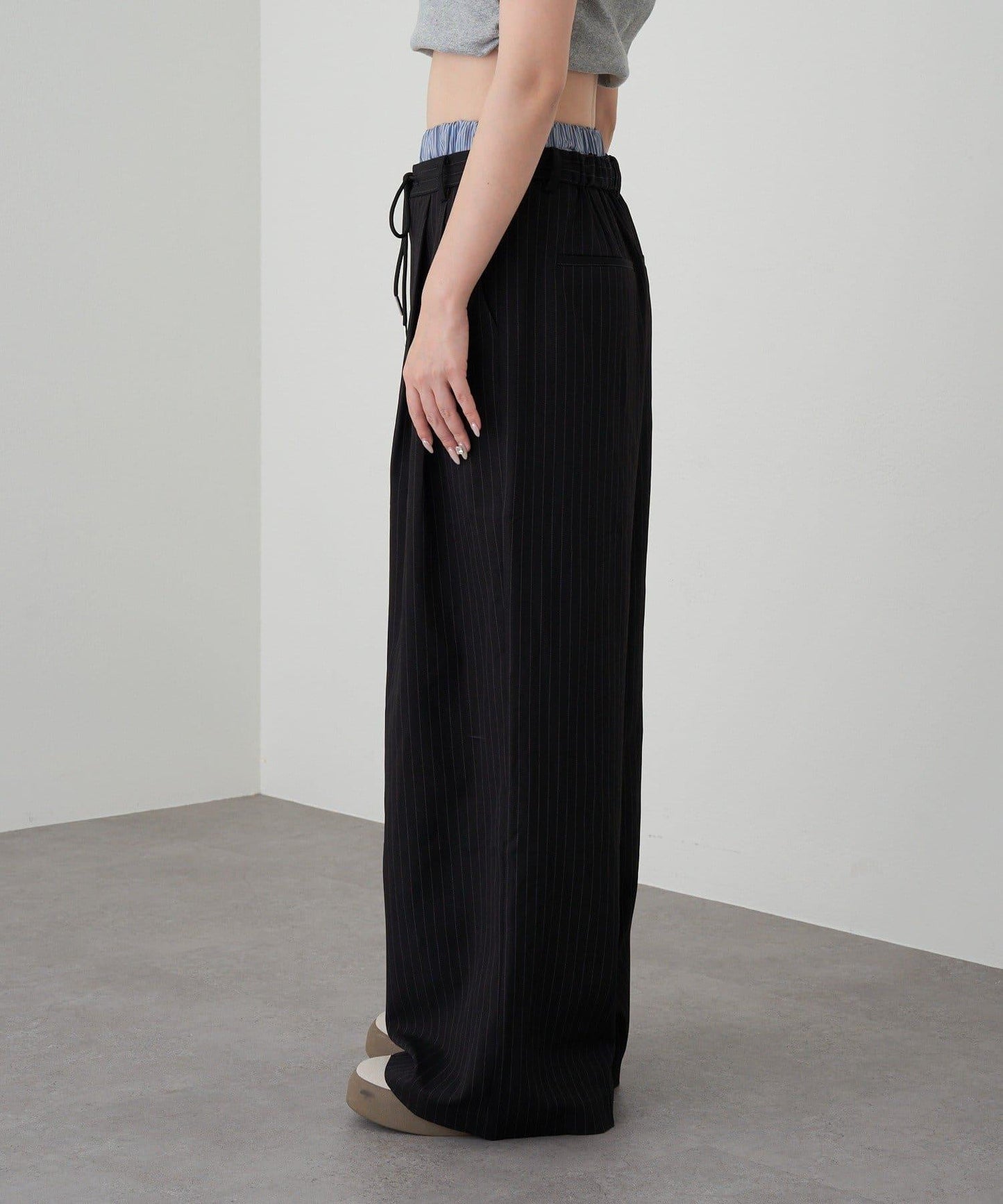 層疊設計休閒西裝褲