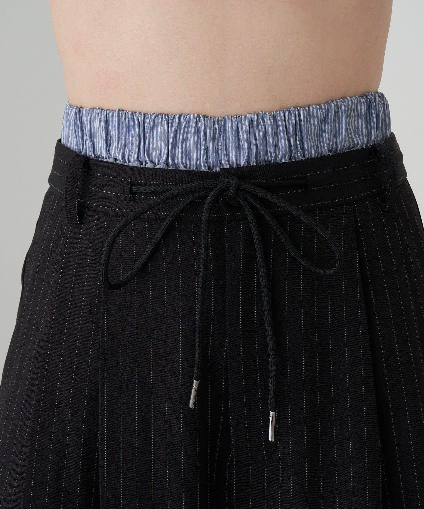 層疊設計休閒西裝褲