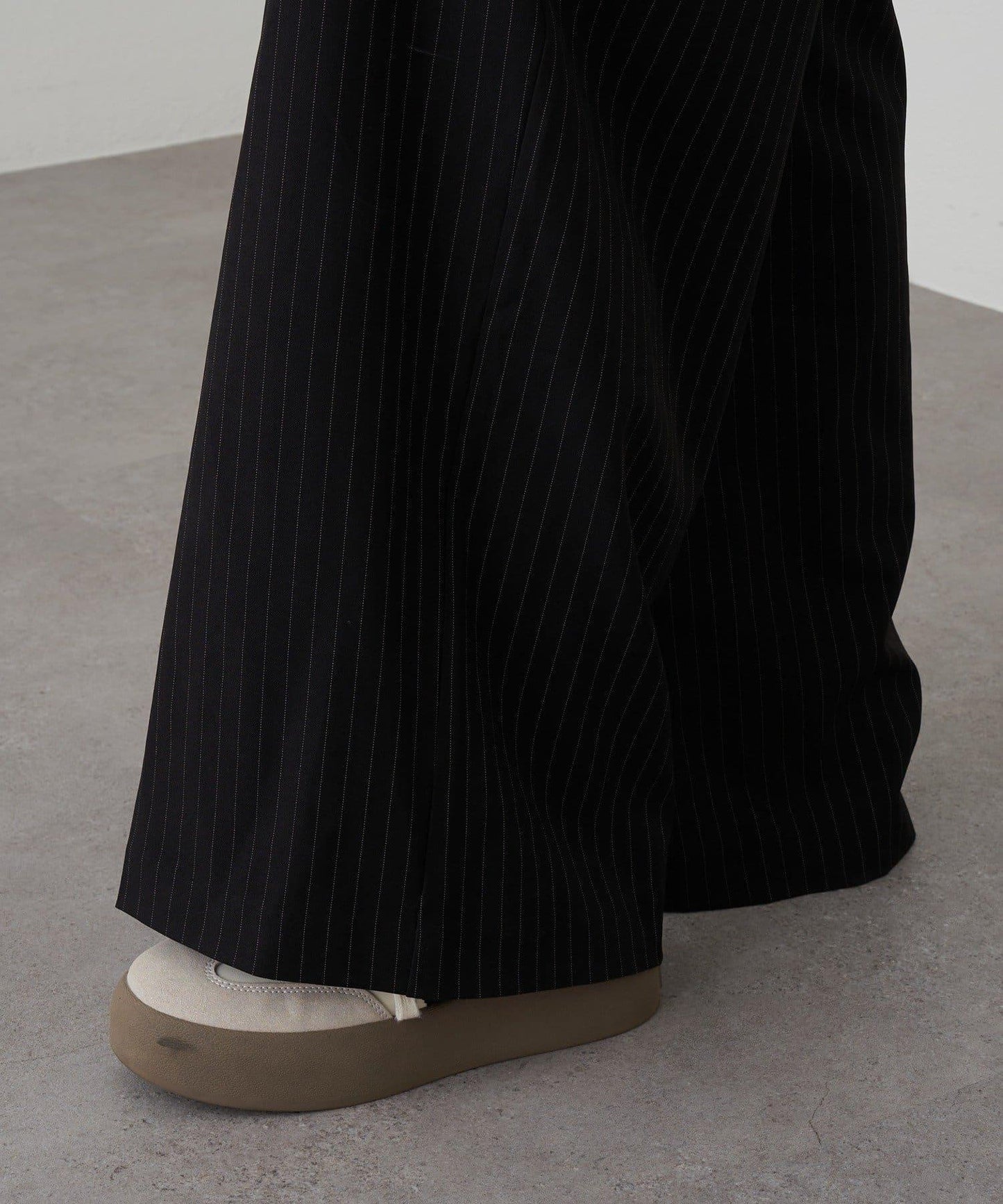 層疊設計休閒西裝褲