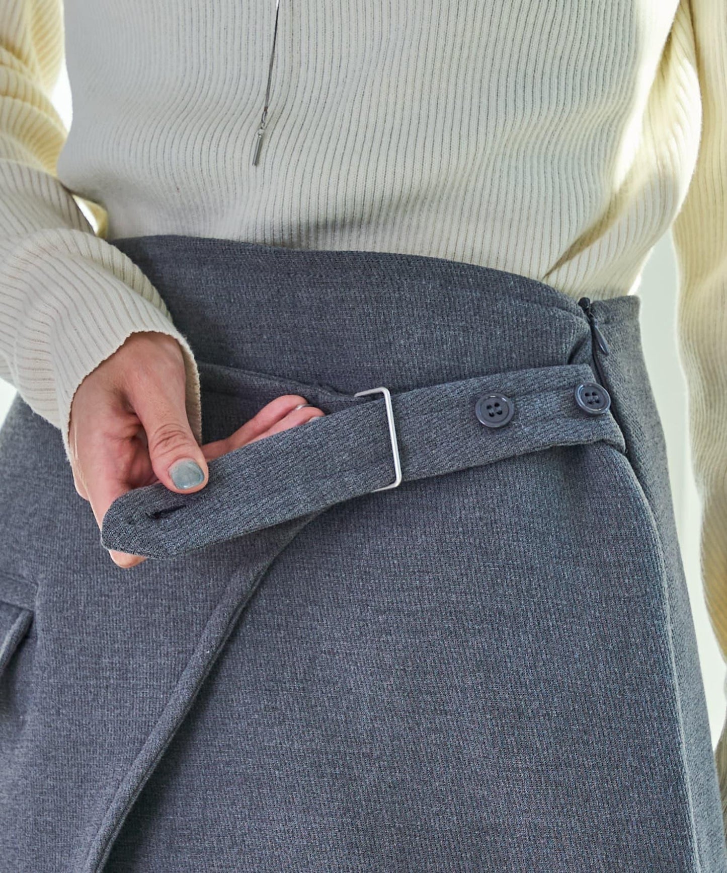 【mystic】裹身腰帶迷你裙褲