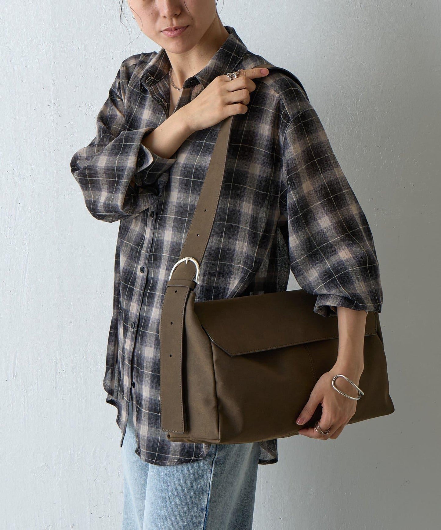 【AW】麂皮翻蓋單肩包