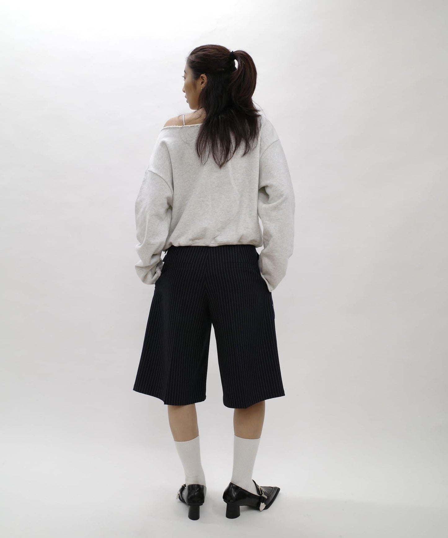 【WHO'S WHO gallery】鉚釘褶皺中長西裝褲