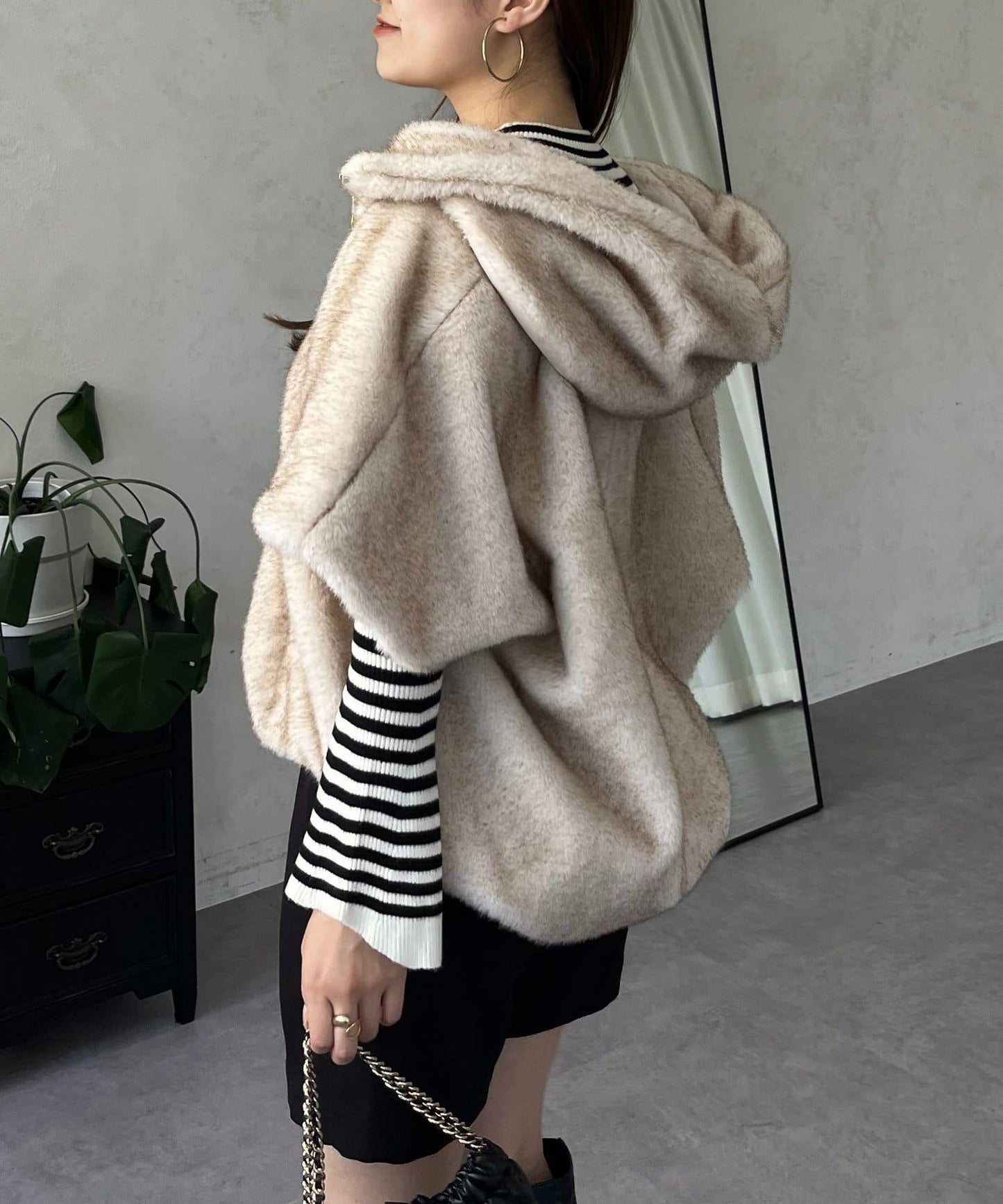 【總選舉參賽單品】貂絨風格連帽毛皮披肩