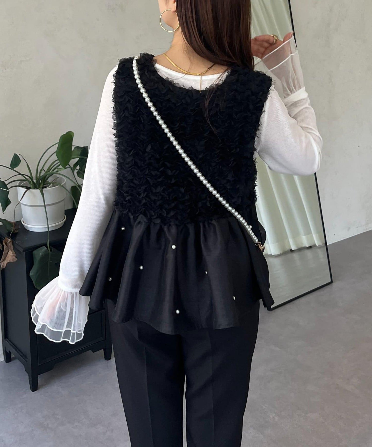 【總選舉參賽單品】花卉圖案珍珠荷葉邊背心