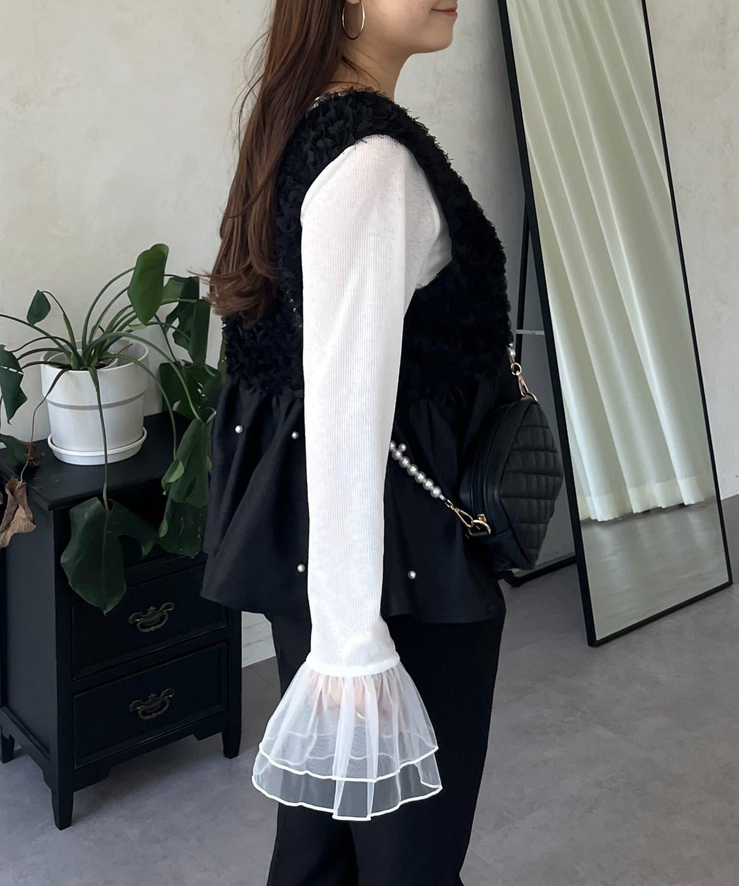 【總選舉參賽單品】花卉圖案珍珠荷葉邊背心